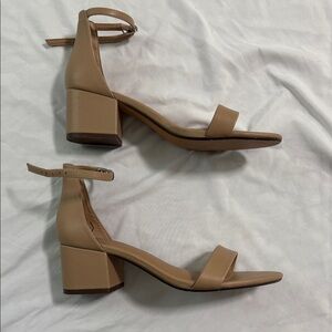 Amazon Essentials Tan Block Heel Sandals